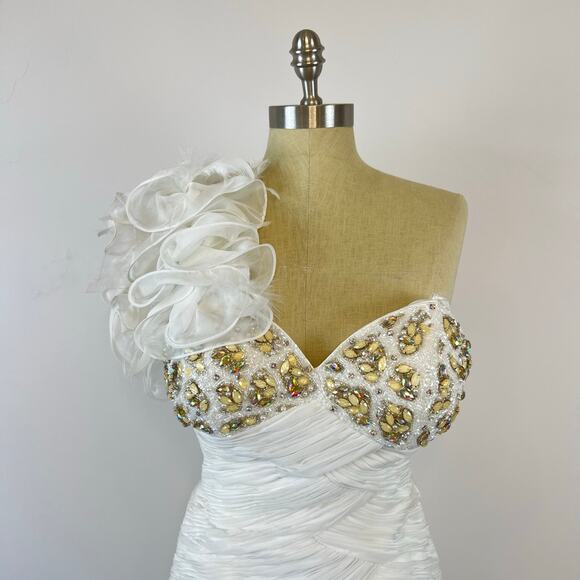 Mac Duggal Couture White High-Low Beaded Ruffle Feathers Prom Dress Gown (Sz 4) - Picture 5 of 16